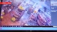 لحظه وقوع زلزله در یکی از فروشگاه های شهر اسلام آبادغرب کرمانشاه