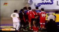 کلیپی از درگیری های بازیکنان در دربی