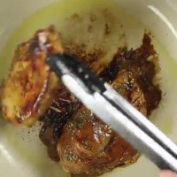 مرغ با سرکه بالزامیک و رزماری