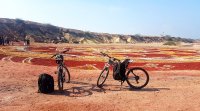 دوچرخه سواری در هرمز - جزیره رنگارنگ ایران
