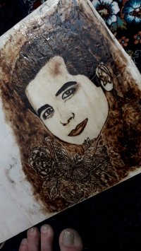 هنرسوخته کاری روی چوب