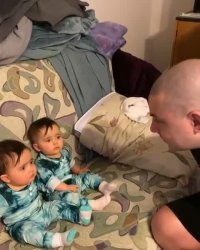 پربازدید روز : ترسوندن دوقلوها با بابای بدون ریش !