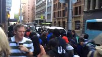 iPhone 6 Sydney Apple Store queue hyperlapse