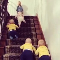 مسابقه ی پله نوردی خردسالان