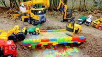 فیلم ماشین اسباب بازی : پل سازی با لگو رنگی و ماشین سنگین