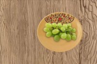 شهادت امام رضا توسط مامون با انگور مسموم