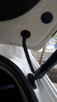 گندم کار نصب جک برقی توسان با وکیوم اصلی و کلید فابریک به قیمت دوبی