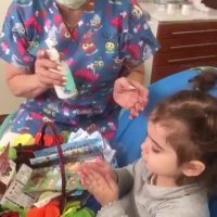 دندانپزشک اطفال. دکتر فرزانه فرخ نژاد