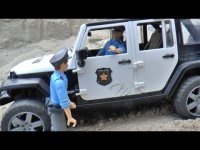 ماشین سنگین اسباب بازی : نجات ماشین پلیس در چاله