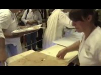 ادای احترام زائران کاتولیک در واتیکان به مادر ترزا