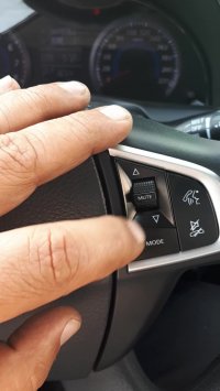 گندم کار کروز کنترل روی فرمان اریو بدون دخالت در سیم کشی ماشین_نصب و فروش کروزکنرل روفرمان فابریک  Z300 هماهنگ با سیستم عمل کرد خودرو بدون دخالت در سیم زیر قیمت بازار