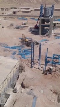 کلیپ سقوط جرثقیل بر روی کارگران در اندیمشک