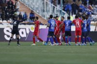 خلاصه بازی پرسپولیس 1 - استقلال 1 (دربی 98)
