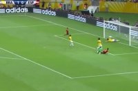 داوید لوئیز دروازه را نجات می دهد