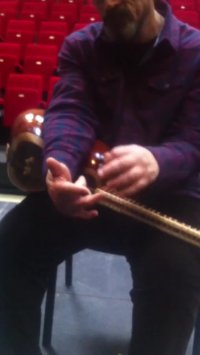 Tar lesson 1 by Maestro Hossein Alizadeh - نکات آموزشی مضراب نوازی توسط استاد حسین علیزاده