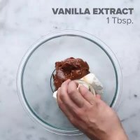 دسر با شکلات خرد شده 