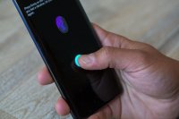 بررسی مشکلات موجود در کار با گوشی Huawei Mate 20 Pro