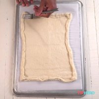 تارت صبحانه تخم مرغ و بیکن (کالباس)