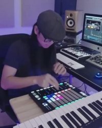 مادر هیپ هاپ دنیا - آهنگساز برتر