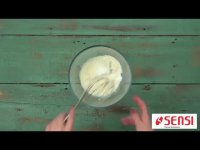 فیلم آموزشی تهیه پنکیک ماکارونی و پنیر