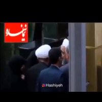 دست بوسی رئیس جمهور توسط نماینده مجلس