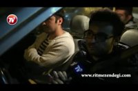 ویدئوی کنسرت حمید عسکری را ببینید، اما لطفا به ما بد و بیراه نگویید!