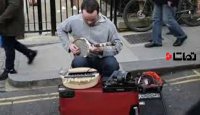 ​نوازنده خیابانی خلاق