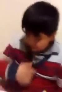 من حقم نیست هفت صبح پاشم برم مدرسه و مامان بابام بخوابن