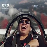 واکنش مردم در یک مانور هوایی 3