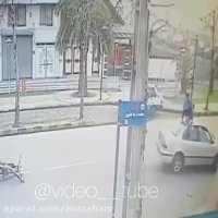 از موتور مستقیم سوار ماشین شد