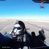 نجات میلیمتری خلبان از مرگ!