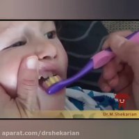 نحوه ی صحیح مسواک زدن دندان کودکان