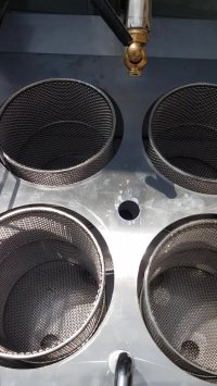 دستگاه پاستا قیمت 4میلیون تومان