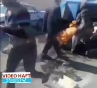 تصاویری از رفتار عجیب مردم در صحنه تصادف یک وانت‌بار.