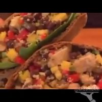 پیتای مرغ و لوبیا با برنامه سالم و لذیذ