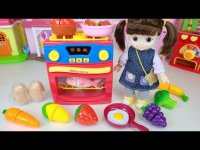 عروسک بازی کودکانه در خانه : بازی آشپزی عروسک و نی نی کوچولو با اسباب بازی های آشپزخانه