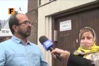 گفتوگو با بانوی ایرانی که در شعبه اخذ رای در انگلیس از منافقین و ضدانقلاب کتک خورد