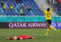 خلاصه بازی سوئد 3 - لهستان 2