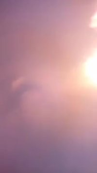 تلاشهای جوانان پلدختری در مهار کردن آتش مله کوه