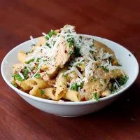 پاستا پنه با گوجه فرنگی