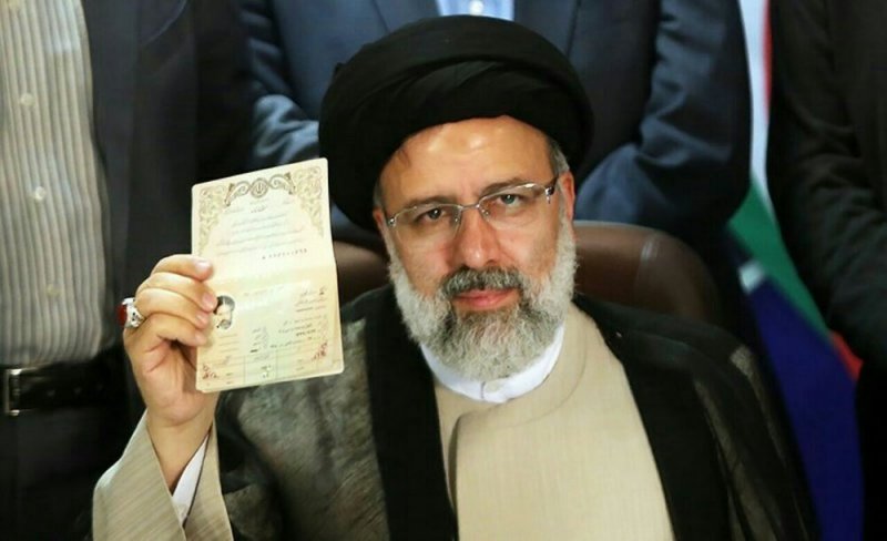 سید ابراهیم رئیسی از دست فروشی تا ریاست جمهوری