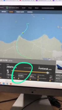 لحظه سقوط هواپیمای بوئینگ 737 روی مانیتور برج مراقبت