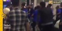 درگیری شدید بازیکنان استقلال با هواداران در فرودگاه