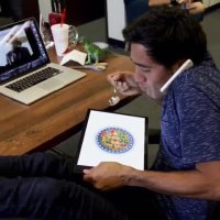 "zach king "- تبلت سه بعدی