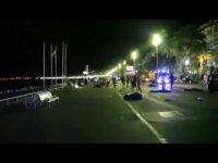 به یاد قربانیان حمله شهر نیس مراسم یادبود برپا می شود