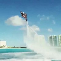 لحظاتی باحال و هیجانی " پرواز  با آب "