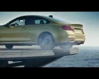 تبلیغ بی ام و روی باند ناو هواپیمابر