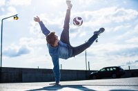 فوتبال فری استایل - حرکات زیبای فوتبال freestylers