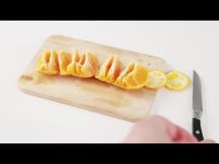 روش جالب برای پوست کندن میوه