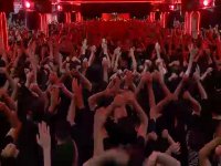 لبیک یا حسین با نوای حاج کریمی